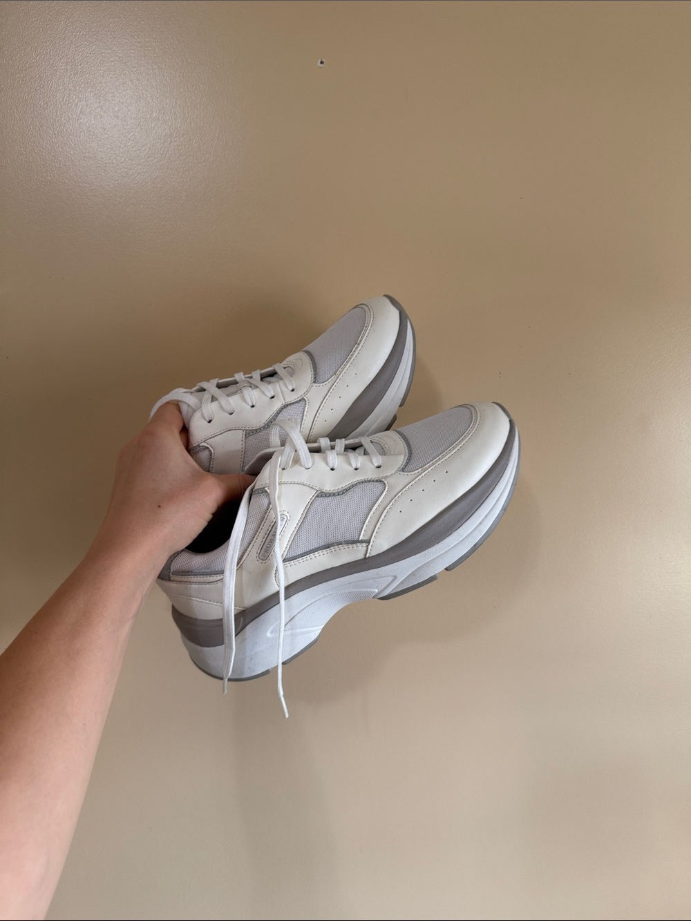Rockport Men's White and Gray Platform Lace-Up Sneakers